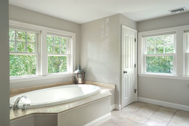 6 Partridgeberry Pl, Ipswich, MA 01938