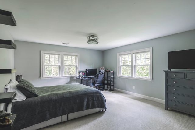 6 Partridgeberry Pl, Ipswich, MA 01938