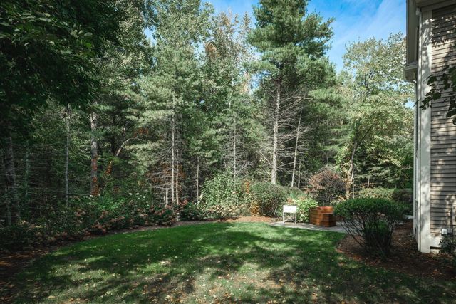6 Partridgeberry Pl, Ipswich, MA 01938