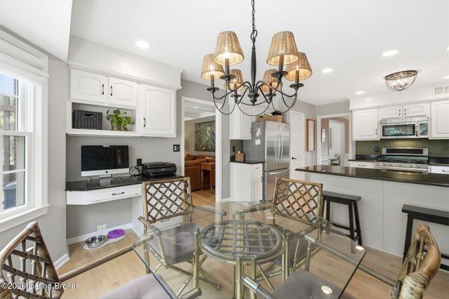 3410 Broeck Pointe Cir, Louisville, KY 40241