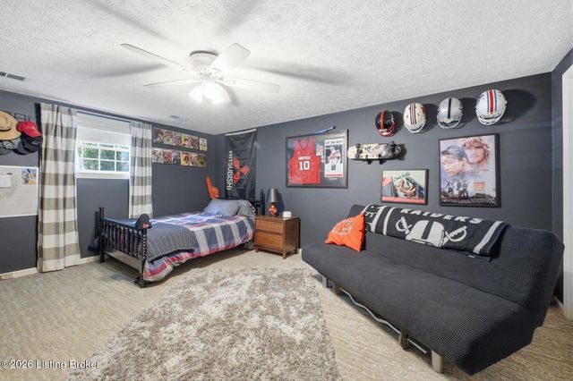3410 Broeck Pointe Cir, Louisville, KY 40241