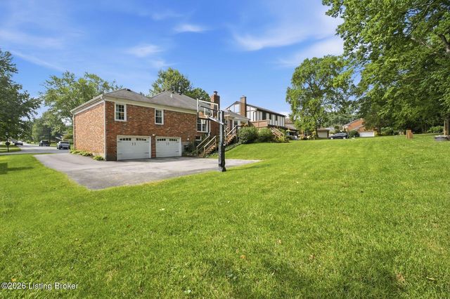 3410 Broeck Pointe Cir, Louisville, KY 40241