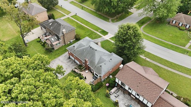 3410 Broeck Pointe Cir, Louisville, KY 40241