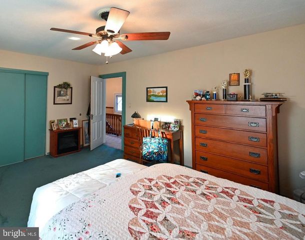 25 CEDAR BROOK RD, Sicklerville, NJ 08081