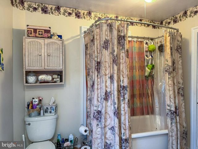 25 CEDAR BROOK RD, Sicklerville, NJ 08081