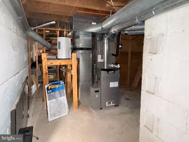 25 CEDAR BROOK RD, Sicklerville, NJ 08081