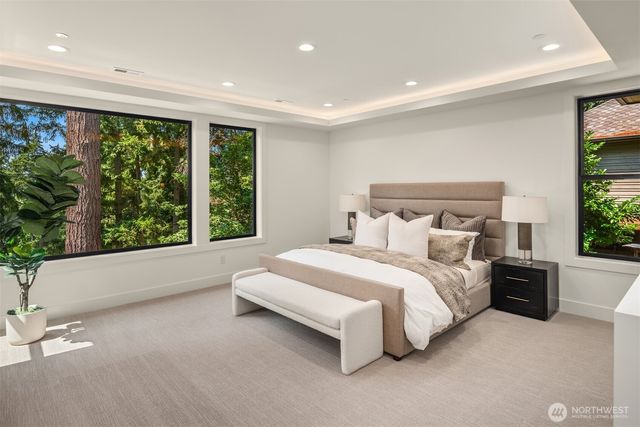 2009 102nd Place SE, Bellevue, WA 98004