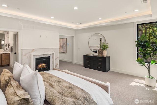2009 102nd Place SE, Bellevue, WA 98004