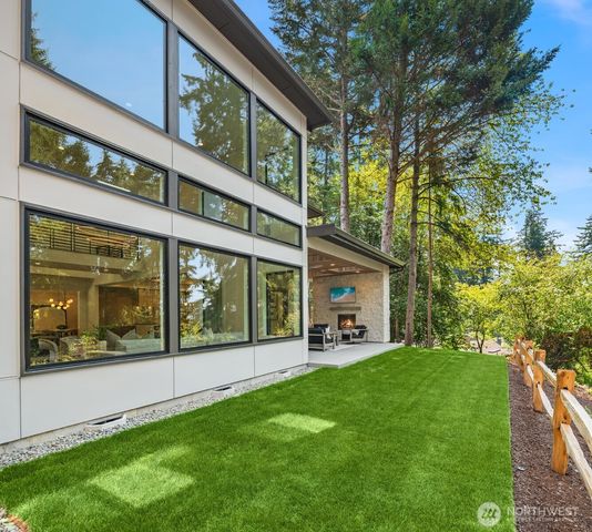 2009 102nd Place SE, Bellevue, WA 98004