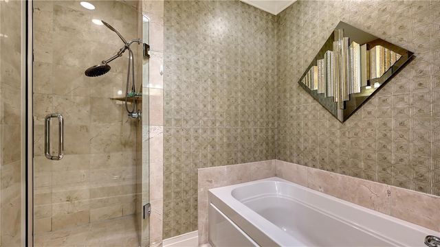 235 COCOANUT AVENUE 117C, Sarasota, FL 34236