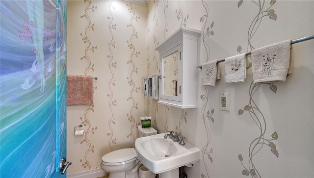 235 COCOANUT AVENUE 117C, Sarasota, FL 34236