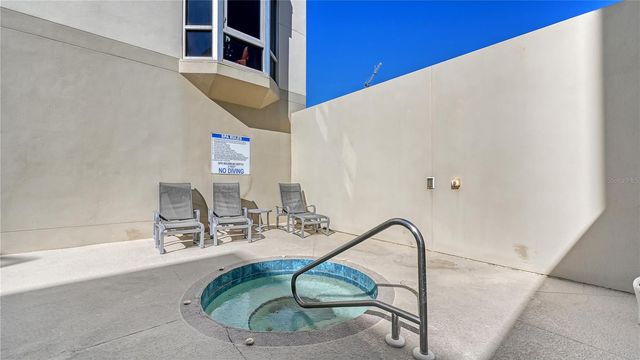 235 COCOANUT AVENUE 117C, Sarasota, FL 34236