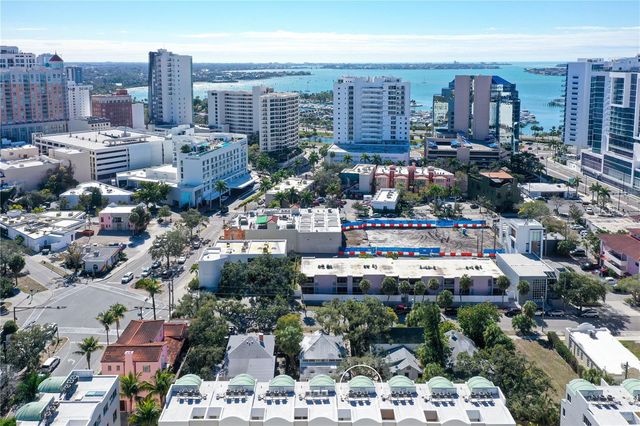 235 COCOANUT AVENUE 117C, Sarasota, FL 34236