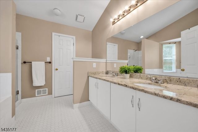 279 Janine Way, Bridgewater Twp., NJ 08807