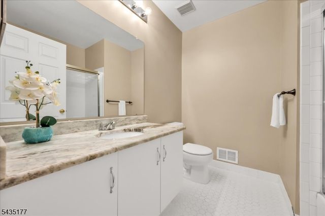 279 Janine Way, Bridgewater Twp., NJ 08807