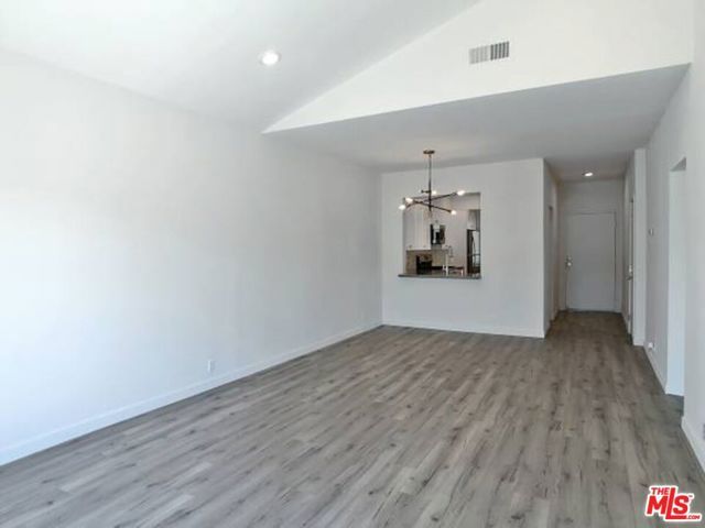 1900 SILVER 201, Los Angeles, CA 90039