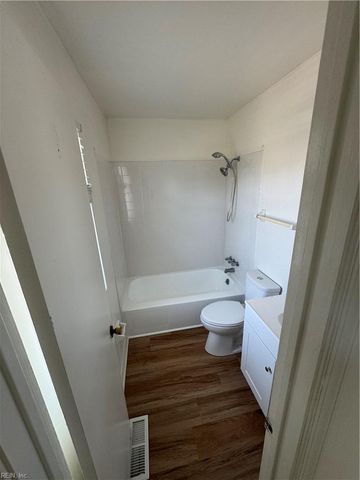 811 Cathedral DR, Virginia Beach, VA 23455