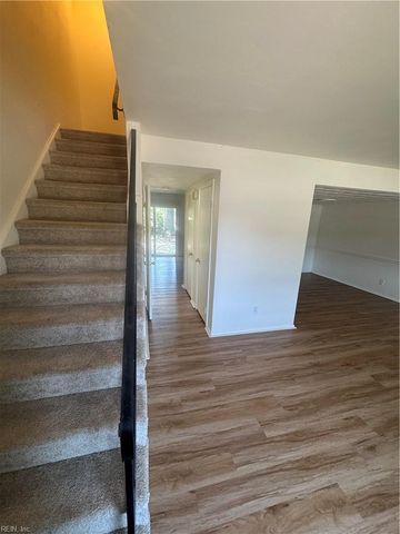 811 Cathedral DR, Virginia Beach, VA 23455