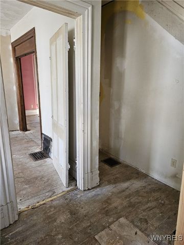 40 Walnut Street, Batavia City, NY 14020