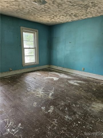 40 Walnut Street, Batavia City, NY 14020