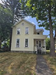 40 Walnut Street, Batavia City, NY 14020