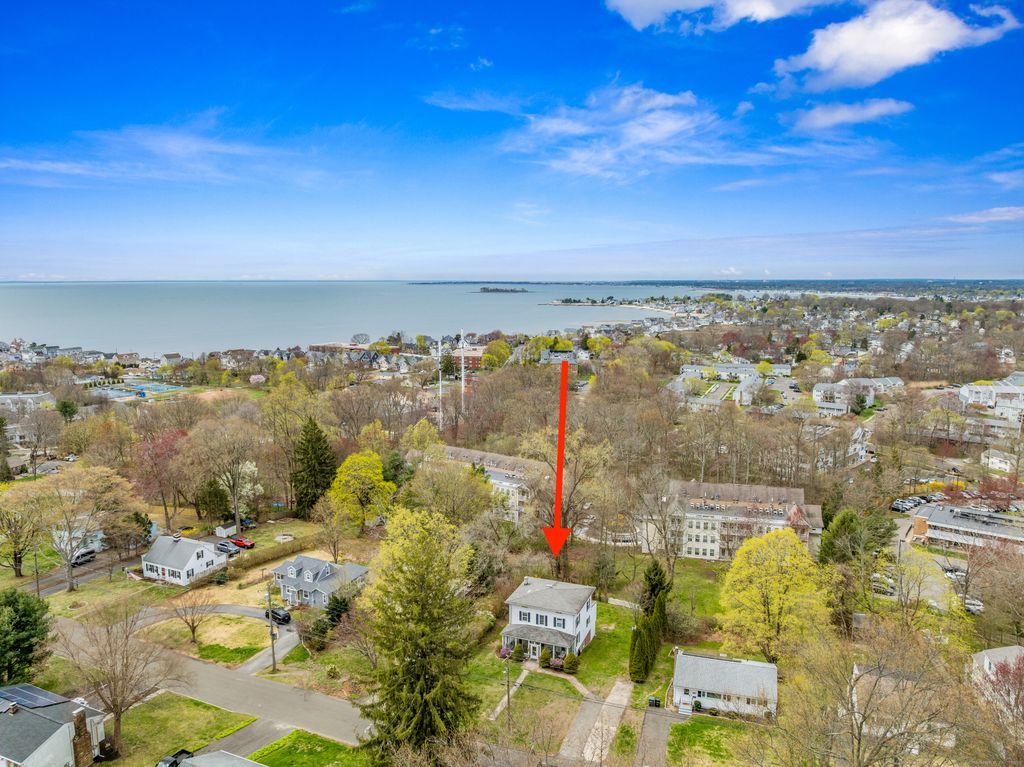 571 Pond Point Avenue, Milford, CT 06460