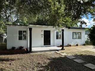 2120 Service Rd, Opa Locka, FL 33054