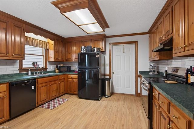 6613 Corinth Chapel RD, Suffolk, VA 23437