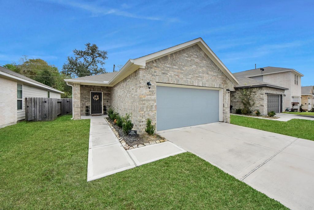 24718 Russet Bluff Trail, Houston, TX 77336