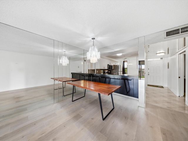 6539 CORAL LAKE Drive 403, Margate, FL 33063