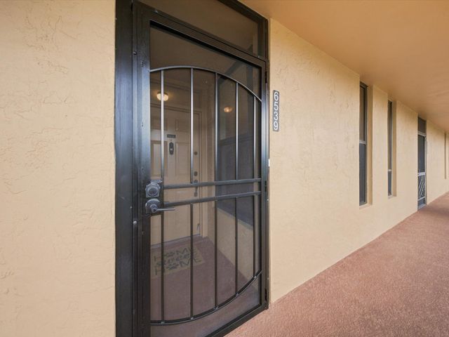 6539 CORAL LAKE Drive 403, Margate, FL 33063