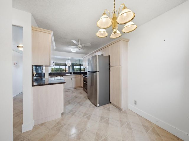 6539 CORAL LAKE Drive 403, Margate, FL 33063