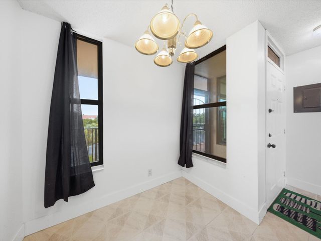 6539 CORAL LAKE Drive 403, Margate, FL 33063