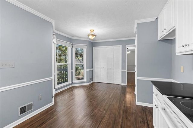 704 Knotts Court, Woodstock, GA 30188