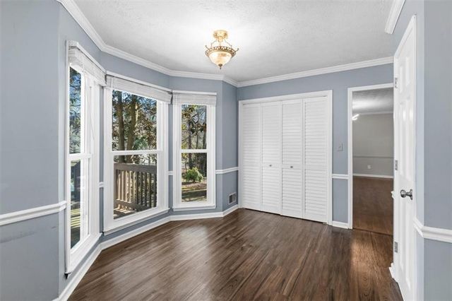 704 Knotts Court, Woodstock, GA 30188