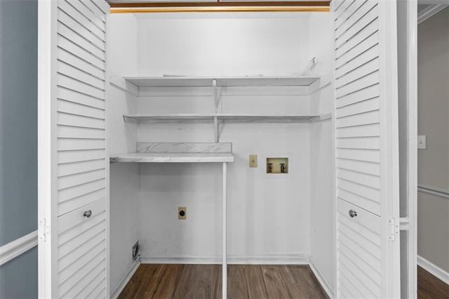 704 Knotts Court, Woodstock, GA 30188