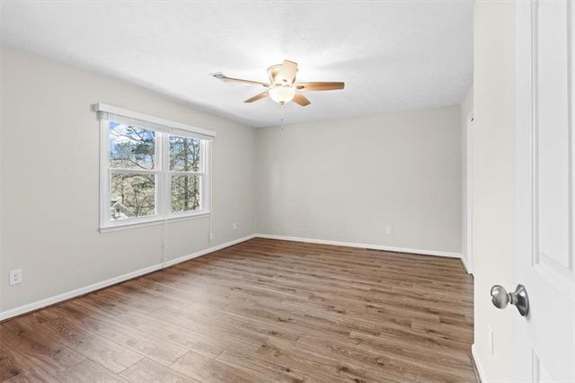 704 Knotts Court, Woodstock, GA 30188