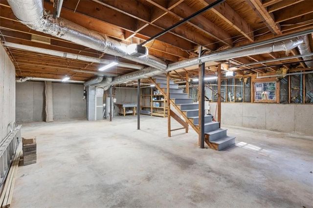 704 Knotts Court, Woodstock, GA 30188