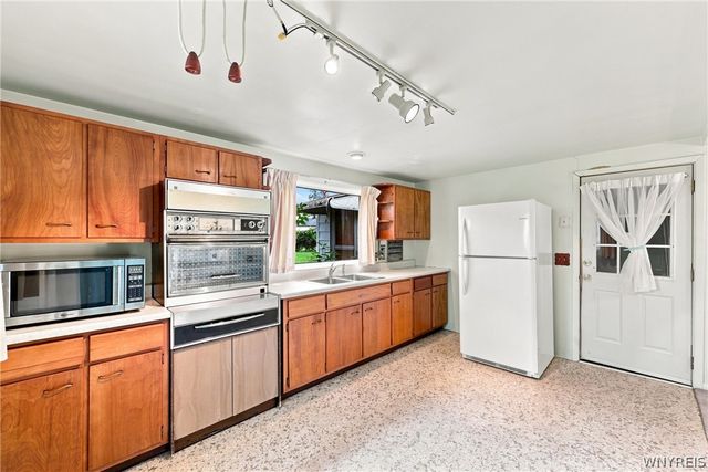 22 Cornell Court, Tonawanda, NY 14150