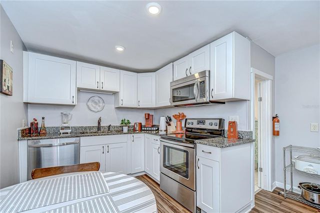 5437 DELETTE AVENUE S A, St Petersburg, FL 33707