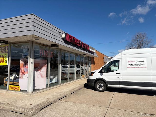 17820 Eureka Road, Southgate, MI 48195