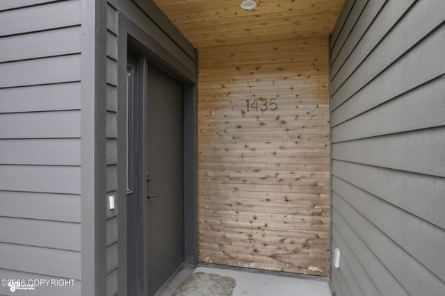 1435 W 8th Avenue, Anchorage, AK 99501