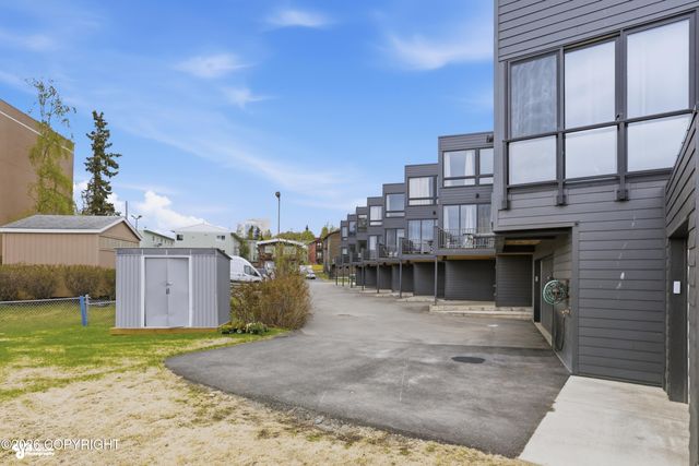 1435 W 8th Avenue, Anchorage, AK 99501