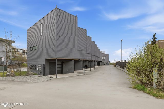 1435 W 8th Avenue, Anchorage, AK 99501