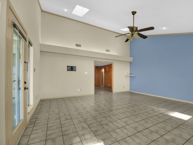 5108 Woodard Avenue, Cleburne, TX 76033