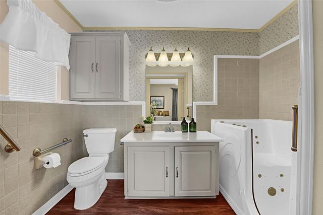 5108 Woodard Avenue, Cleburne, TX 76033