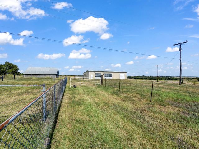 5108 Woodard Avenue, Cleburne, TX 76033