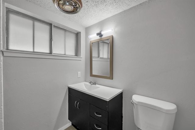 121 Quail Creek Drive, Crowley, TX 76036