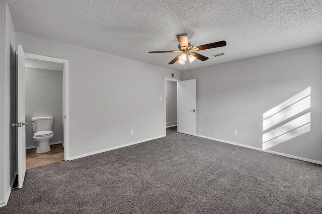 121 Quail Creek Drive, Crowley, TX 76036