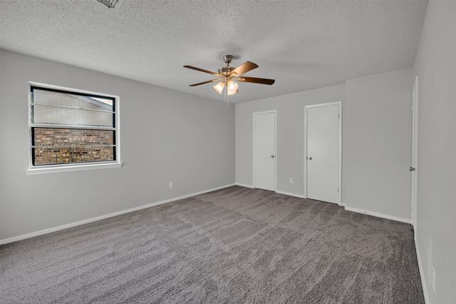 121 Quail Creek Drive, Crowley, TX 76036